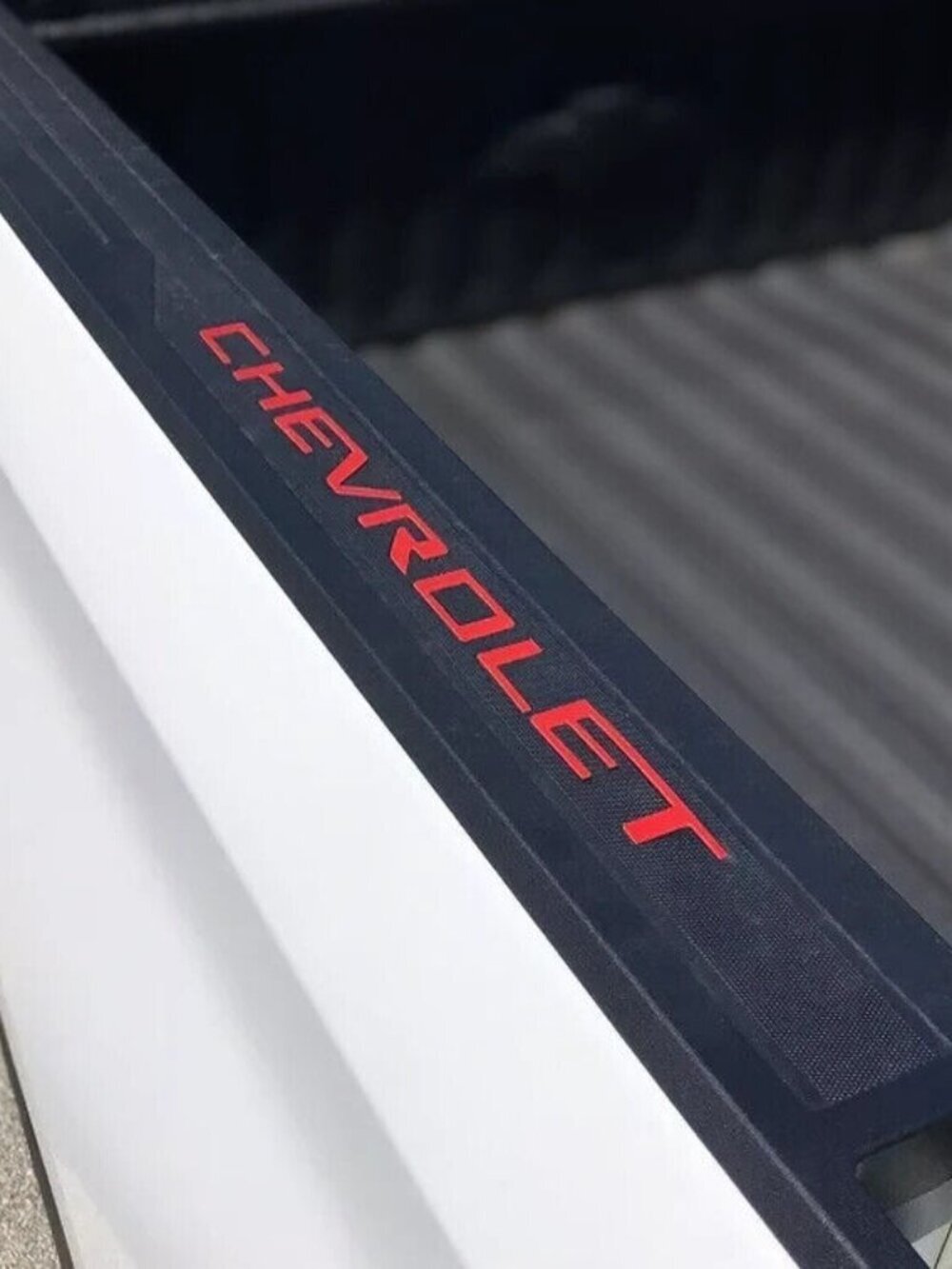 2x RED BED RAIL CAP COVER PLASTIC LETTERS CHEVROLET SILVERADO 2019+ NOT VINYL
